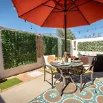 Western Themed Old Town Scottsdale Condo With King Bed And Community Pool
